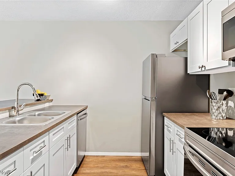 10528 Clifton Blvd #105 — Photo 7