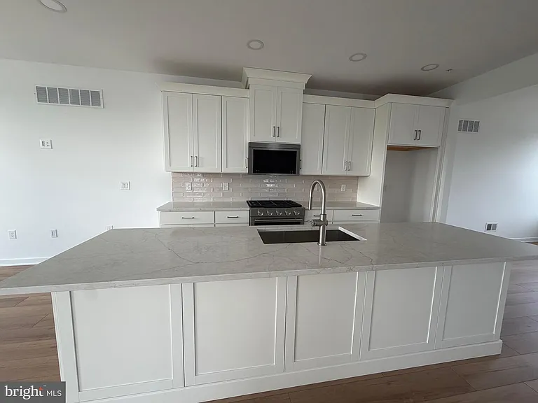 111 Brianna Ct #6 — Photo 7