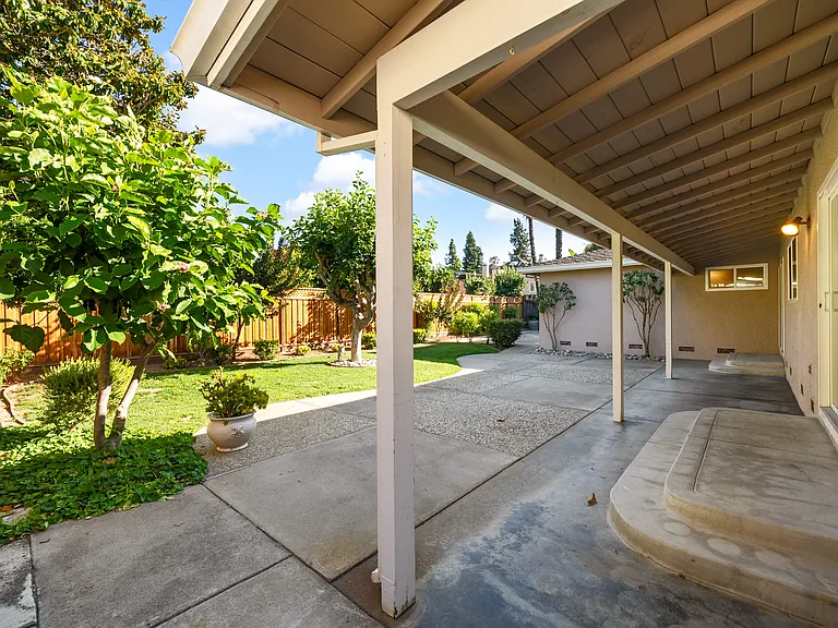 1534 Robsheal Dr — Photo 13