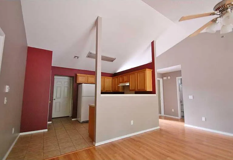 1505 Crescent St — Photo 11