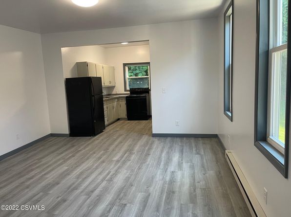 122 N Main St #2