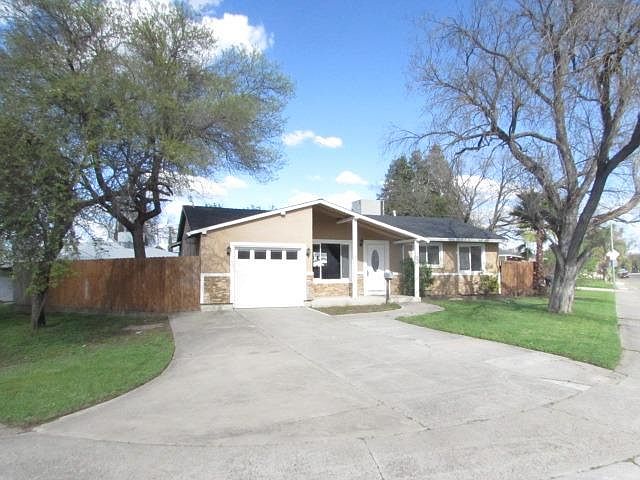 1st image of 4000 Cornelia Way