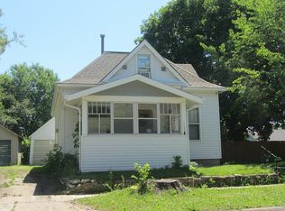 1408 State St, Cedar Falls, IA 50613