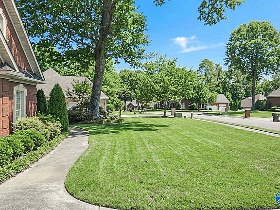 4th image of 150 Greenlawn Dr