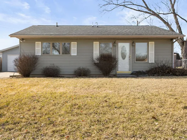 2420 S 16th St, Niles, MI 49120
