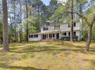 105 Governors Dr, Williamsburg, VA 23185