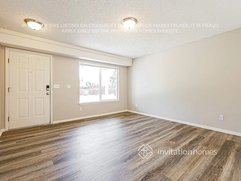 21166 E 40th Pl — Photo 6