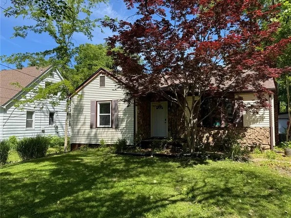 14 Cozy Ln, Fairview Heights, IL 62208