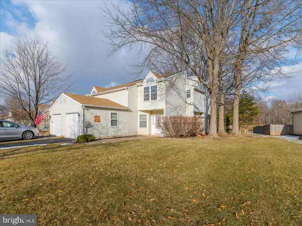 7 Kern Dr, Perkasie, PA 18944