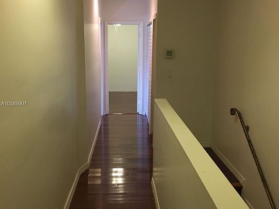 3rd image of 3119 Jackson Ave