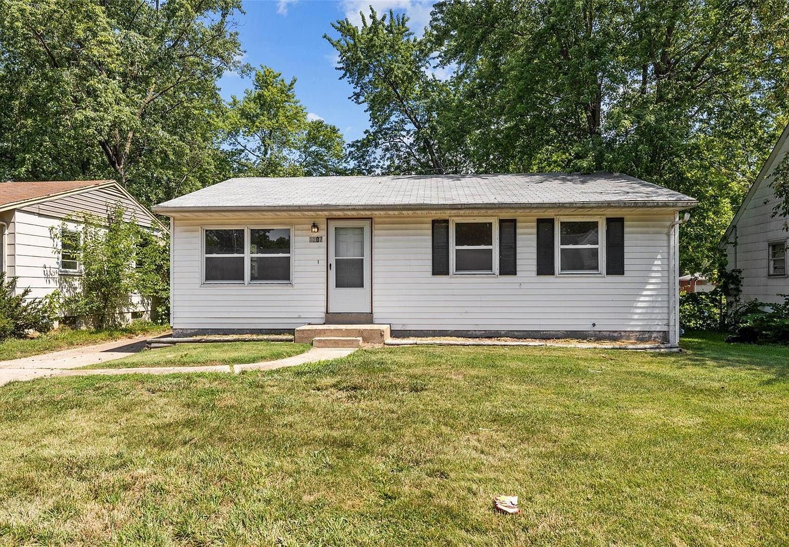 1207 Walker Ave, Saint Louis, MO 63138 | Zillow