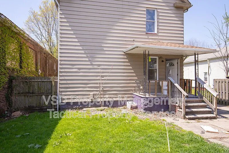 Building Photo - 3651 E 55th St #3