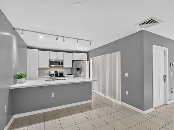 7109 71st Way, West Palm Beach, FL 33407