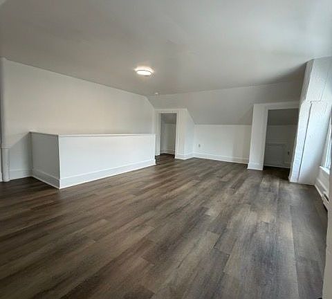 3rd image of 519 W Broad St Floor 2