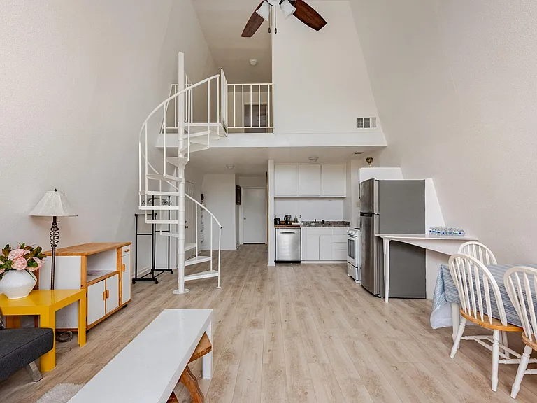 13969 FM 2769 — Photo 10