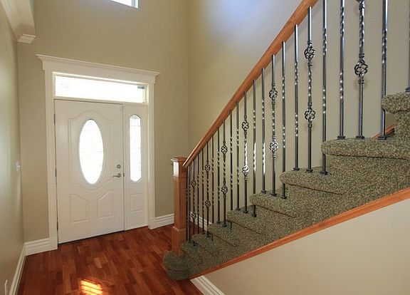 2nd image of 960 E Logan Ave