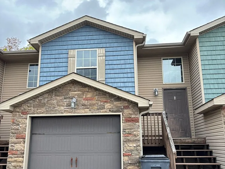 1725 Thistlewood Dr #C — Photo 2