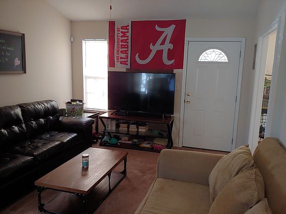 3rd image of 2813 Robinwood Ln