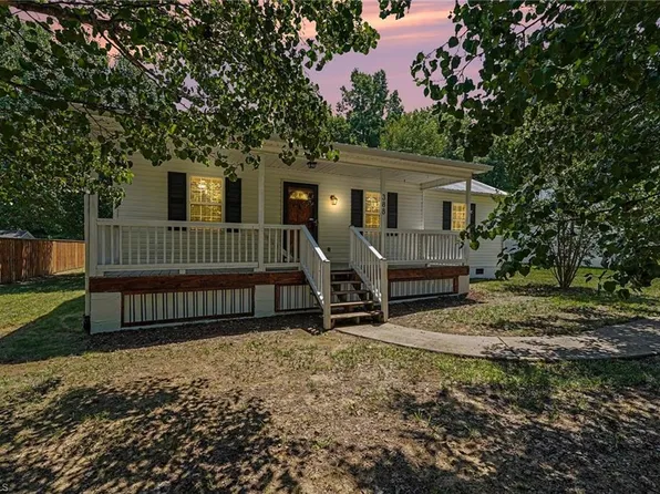 388 Meadow Lark Ln, Thomasville, NC 27360