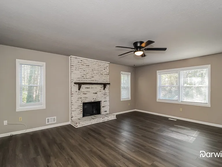 6260 Sherrian St — Photo 6