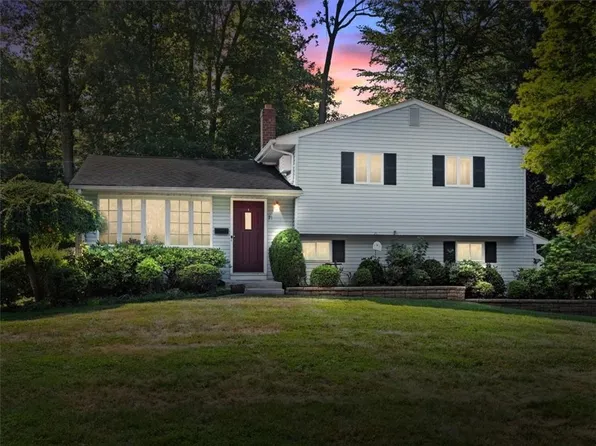 71 Lyncrest Avenue, New City, NY 10956