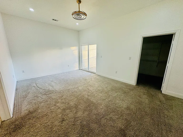 2902 Jim St — Photo 16