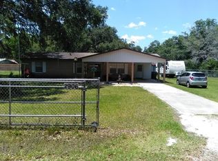 2907 Robinson Rd, Plant City, FL 33565