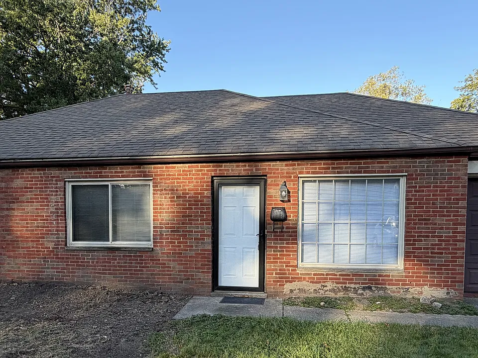 560 Walnut Dr