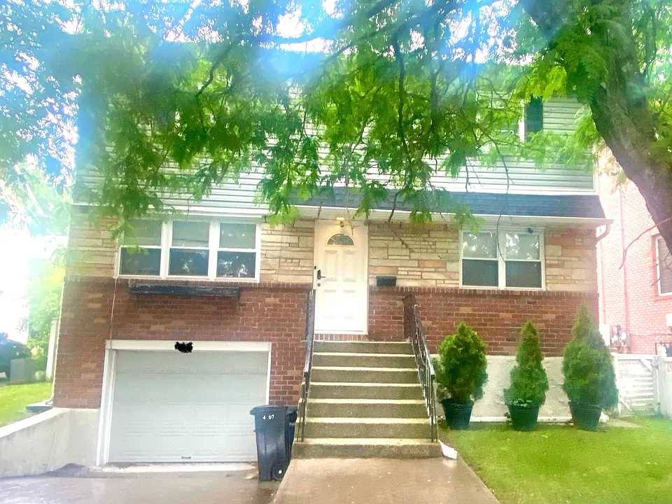 248th St