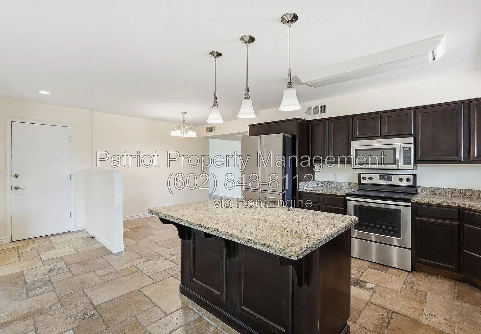 4 bed, 2.0 bath, 1789 sqft, $2,400 — Photo 3