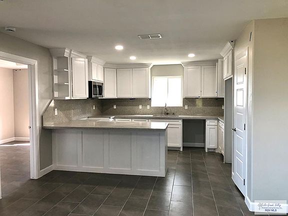 2nd image of 116 Poppy St