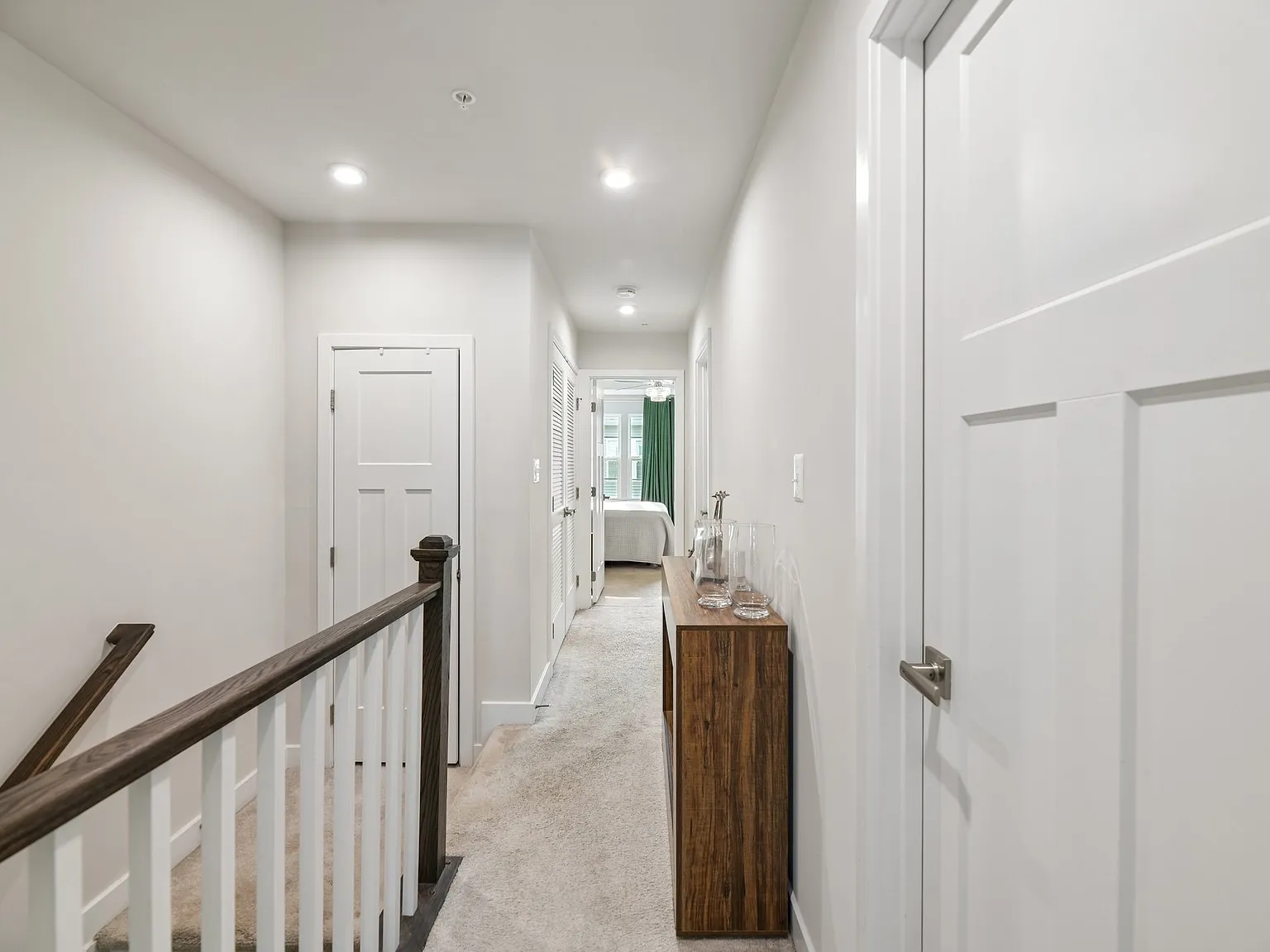 3 bed, 2.5 bath, 1688 sqft, $4,000 — Photo 3