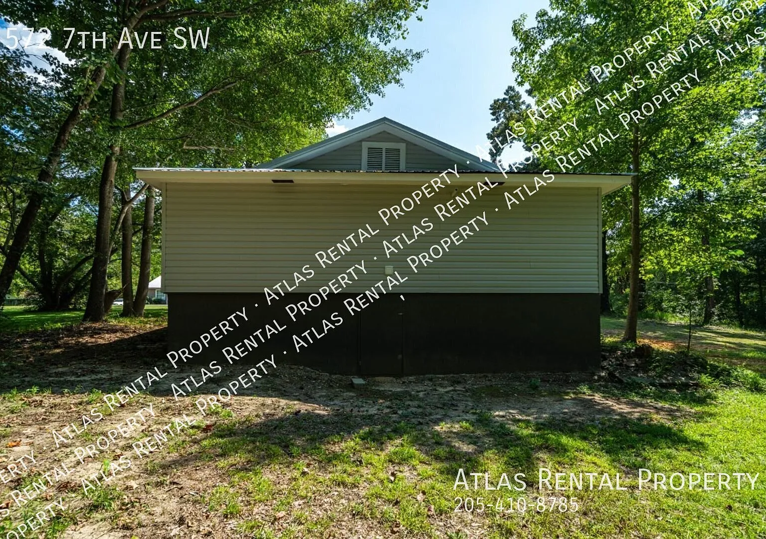 Beautifully Updated 3-Bed, 2-Bath Home in Graysville — Photo 4