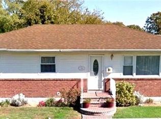 166 Park Ave, Roosevelt, NY