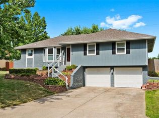 7744 N Garfield Ave, Gladstone, MO 64118