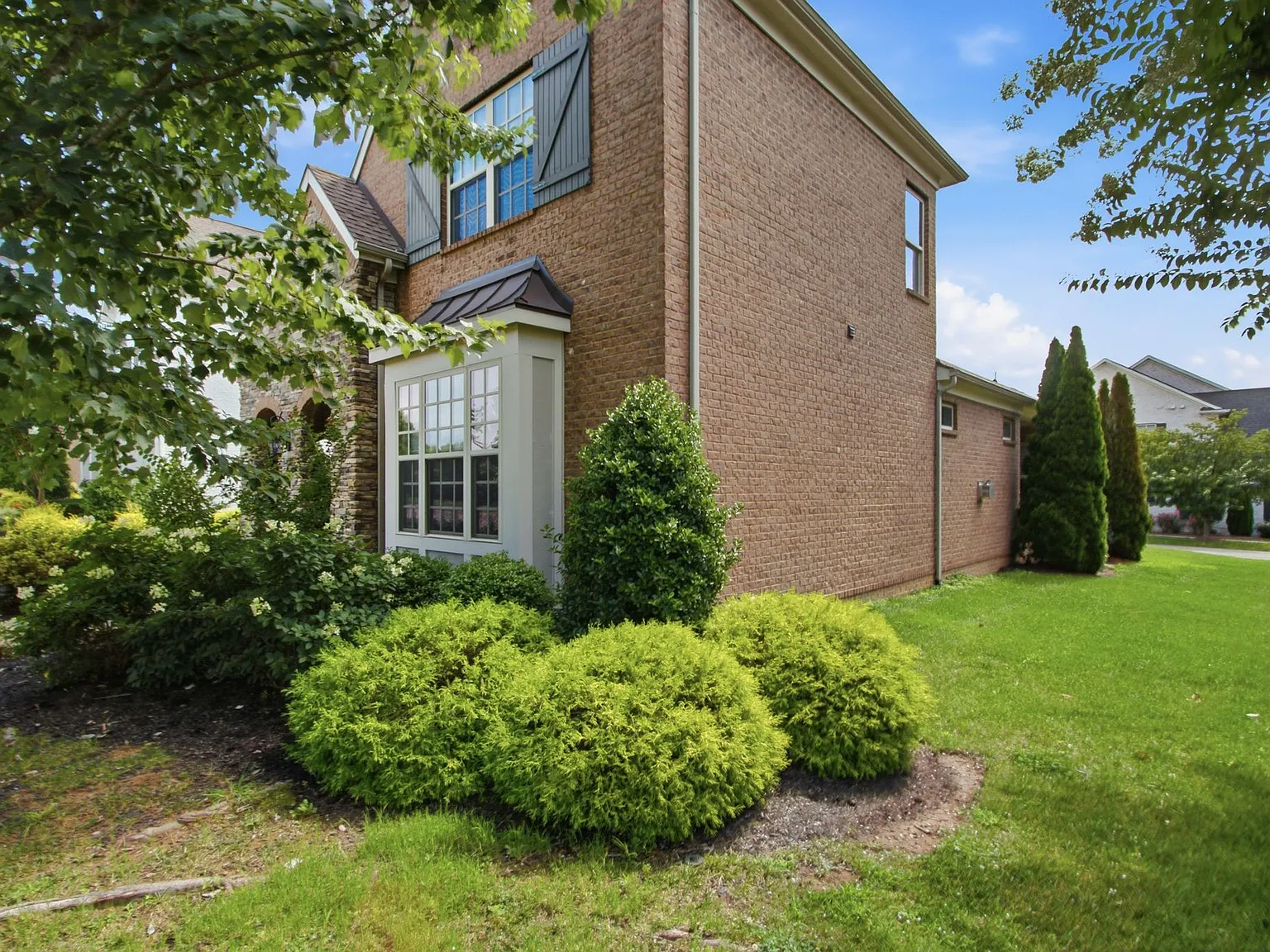 3 bed, 2866 sqft, $4,595 — Photo 4