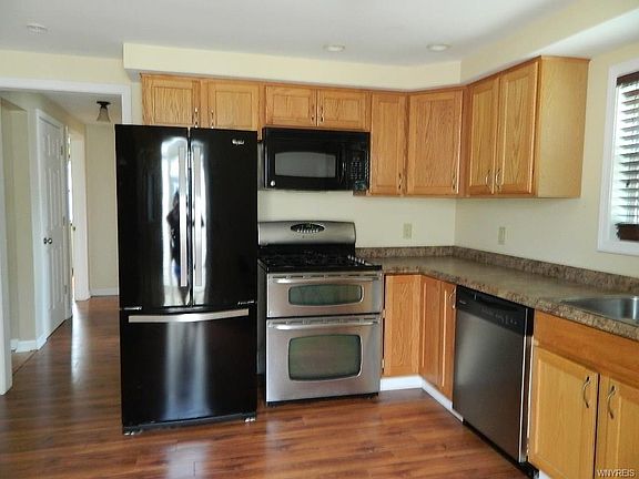 4th image of 4886 Chapman Pkwy
