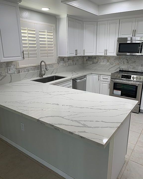 Gourmet kitchen