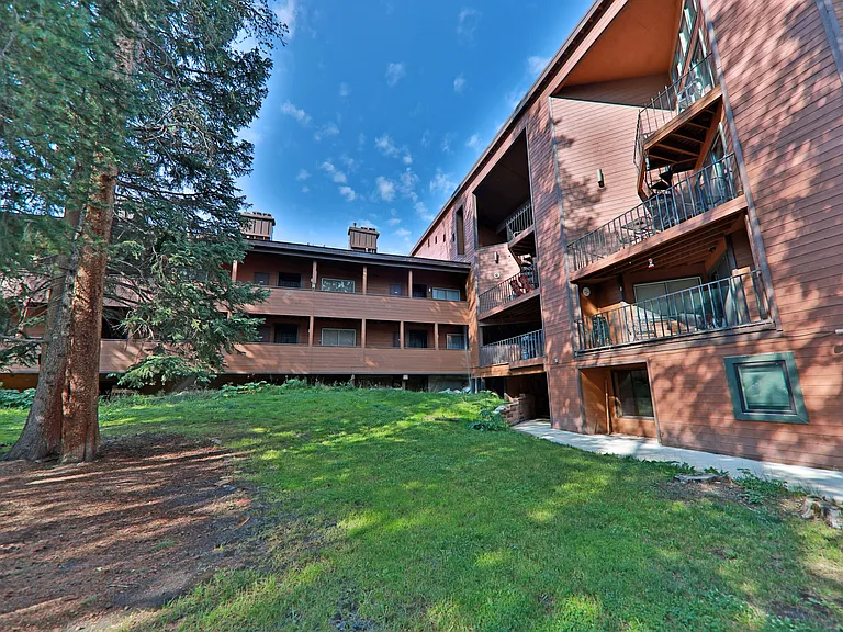 1080 Winter Park Dr #16 — Photo 3