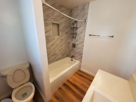 5th image of 2066 Cedar Ave APT 3
