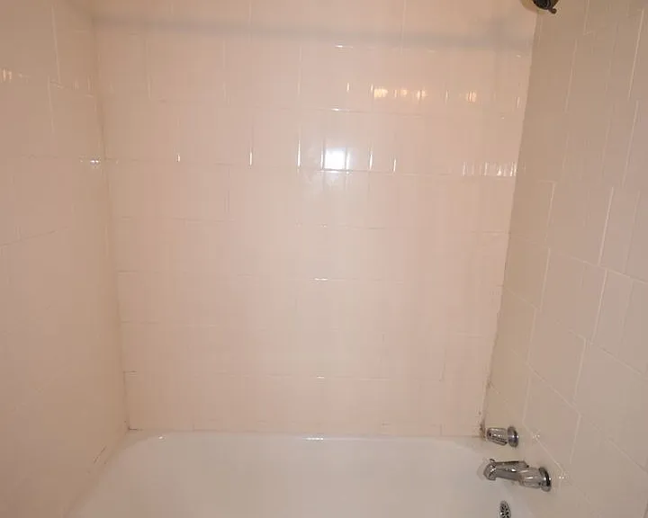 914 W Happy Hollow Dr — Photo 10
