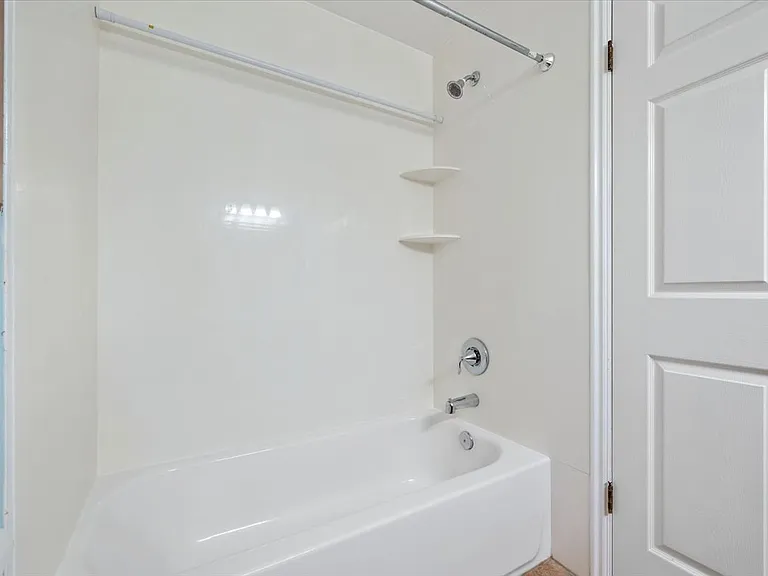 876 N 600 W #29 — Photo 12