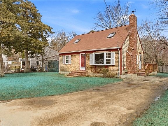 2nd image of 8 Cary Rd