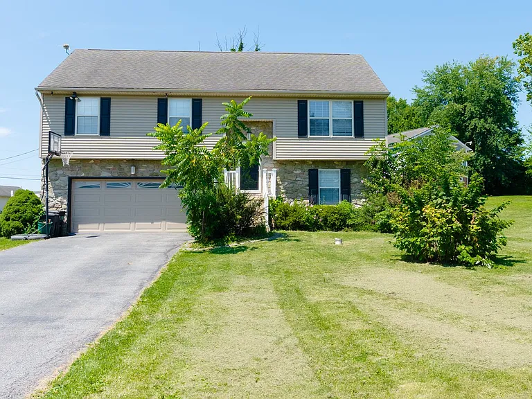 2072 Sheaffer Rd — Photo 70