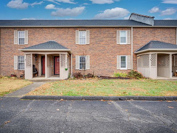 2nd image of 405 Eastley Ct