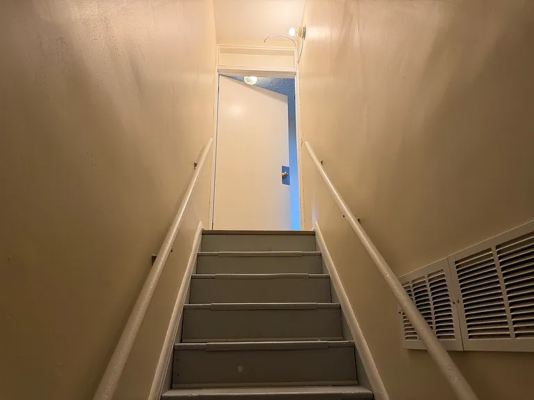 72 Benson St #4 — Photo 10