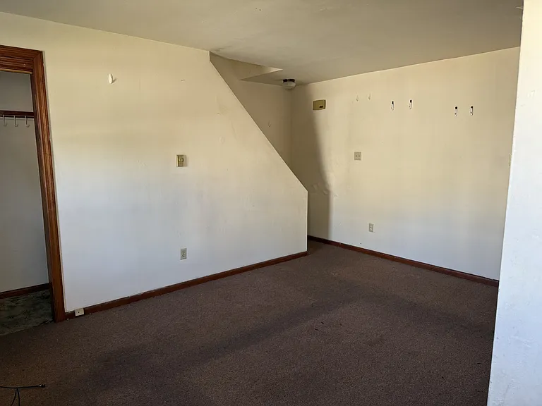 584 Thompson Ave #2 — Photo 2