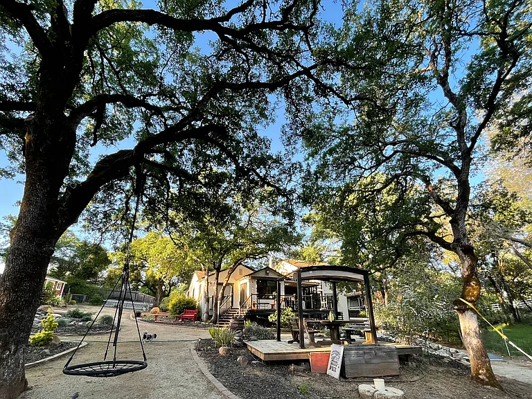 Dry Creek Rd — Photo 1