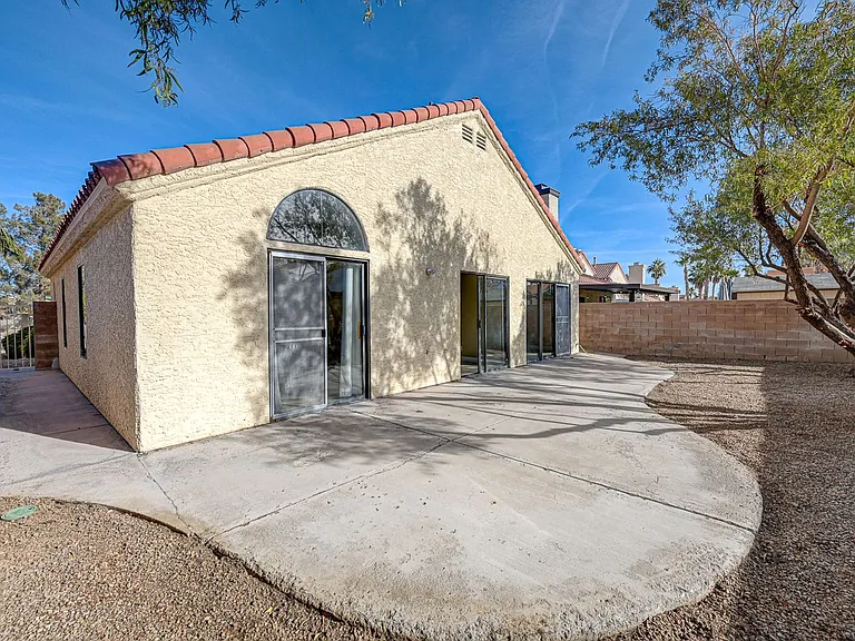 2723 Lovington Dr — Photo 35