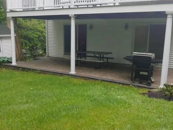 (undisclosed Address), Hampstead, NH 03841